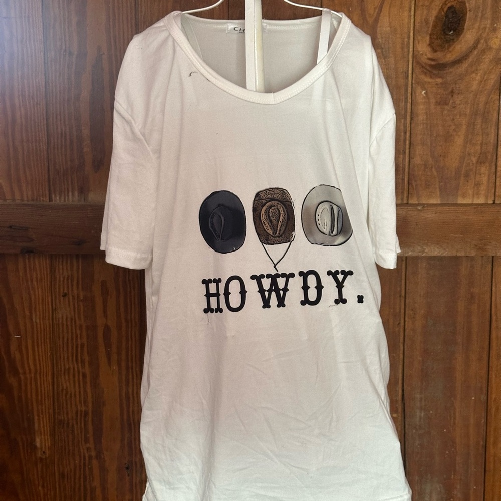 White 'Howdy' Graphic T-Shirt